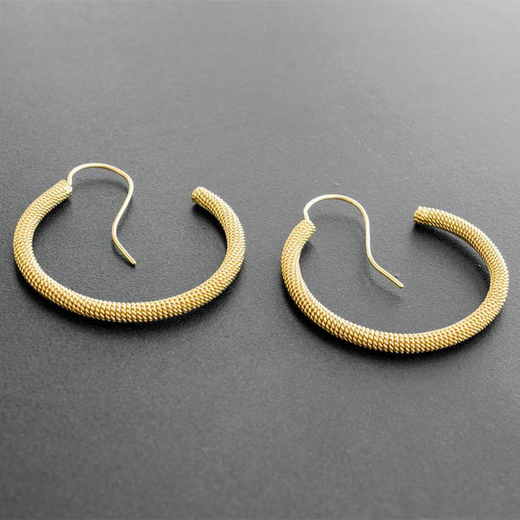 Sterling silver medium hoop earrings, totally handmade by Emmanuela® 