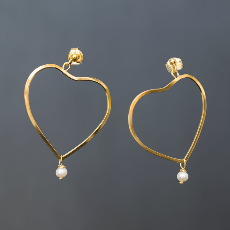 Handmade 925 sterling silver heart earrings with pearls | Emmanuela® 