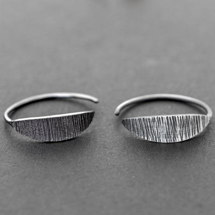 Handmade 925 sterling silver 'Leaf' earring for men Emmanuela - handcrafted for you