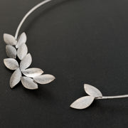 Chic olive leaves choker necklace made of sterling silver | Emmanuela®