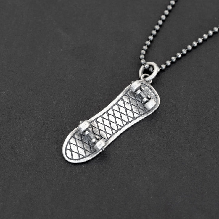 Handmade 925 sterling silver 'Skateboard' necklace for men Emmanuela - handcrafted for you