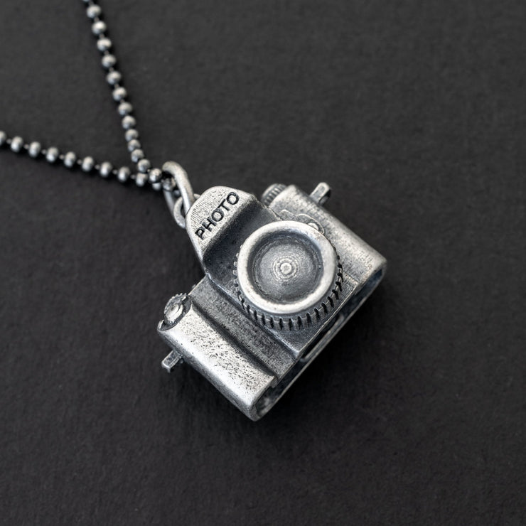 Sterling silver camera necklace, top gift for photoholics | Emmanuela® men jewelry